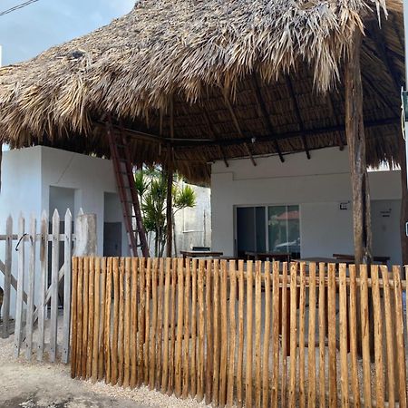 Aparthotel Casa Colibri El Cuyo Exterior foto